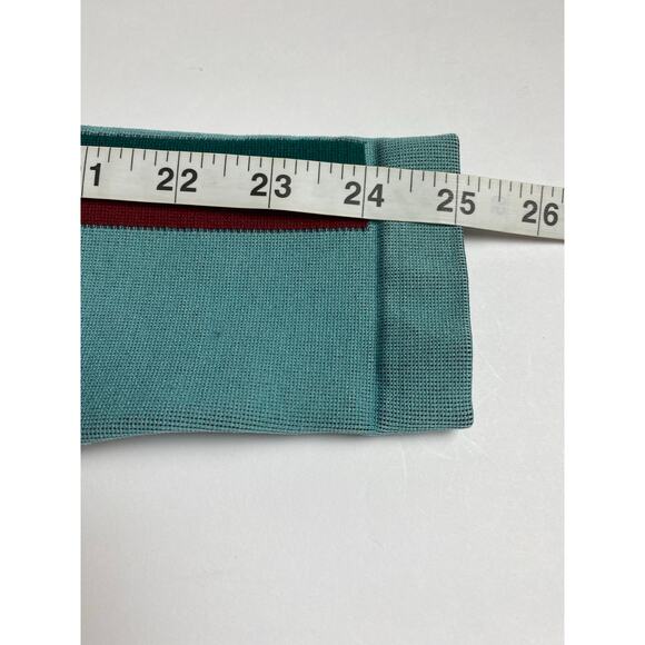 Fabletics Women's Light Green Aisley Seamless Long Sleeves Crop Top Size Medium - Picture 7 of 10